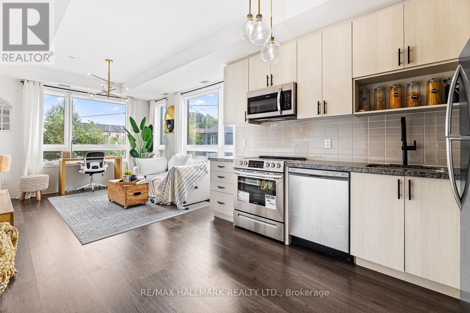 201 - 1110 Briar Hill Avenue, Toronto, Ontario  M6B 0A9 - Photo 12 - W12749800