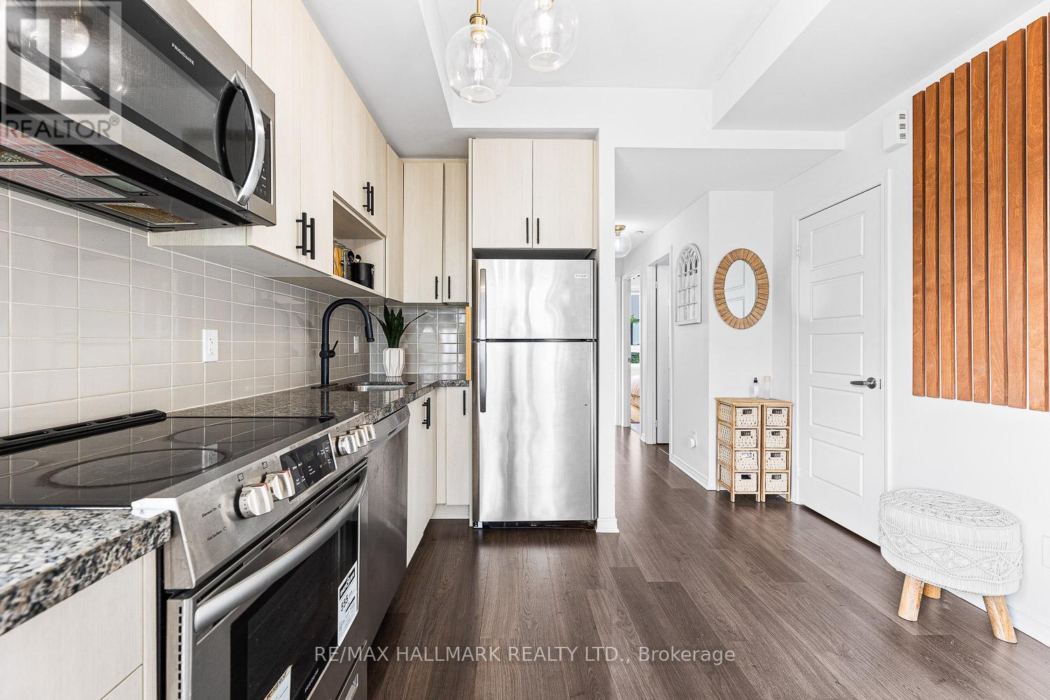 201 - 1110 Briar Hill Avenue, Toronto, Ontario  M6B 0A9 - Photo 10 - W12749800