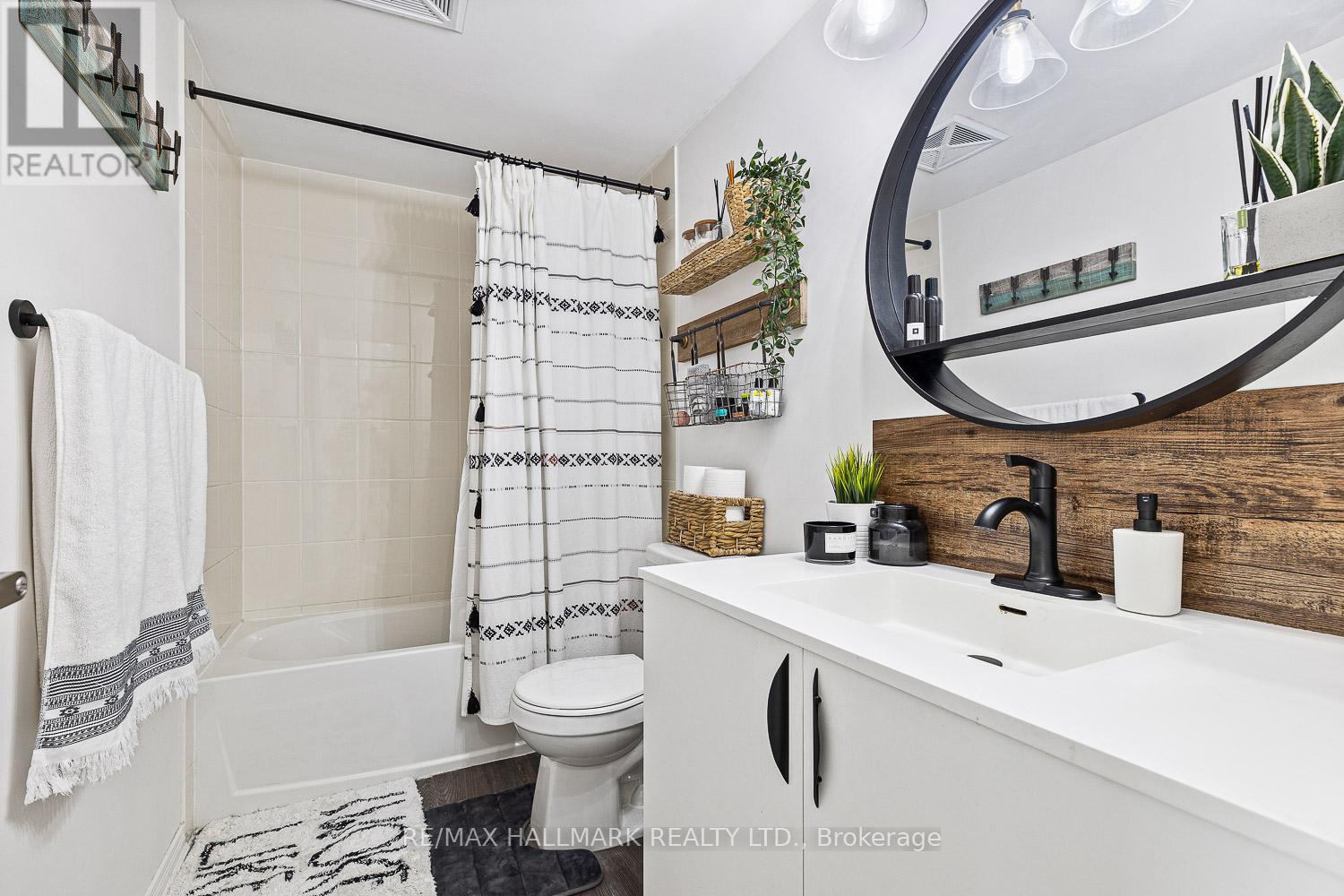 201 - 1110 Briar Hill Avenue, Toronto, Ontario  M6B 0A9 - Photo 18 - W12749800