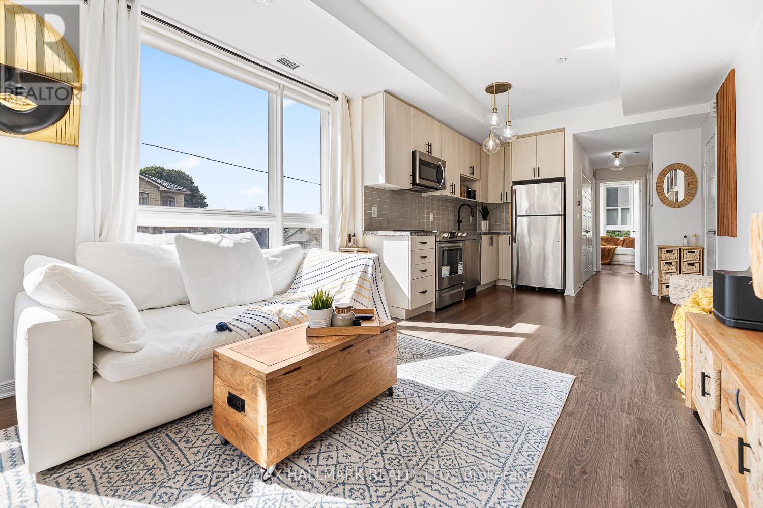 201 - 1110 Briar Hill Avenue, Toronto, Ontario  M6B 0A9 - Photo 5 - W12749800