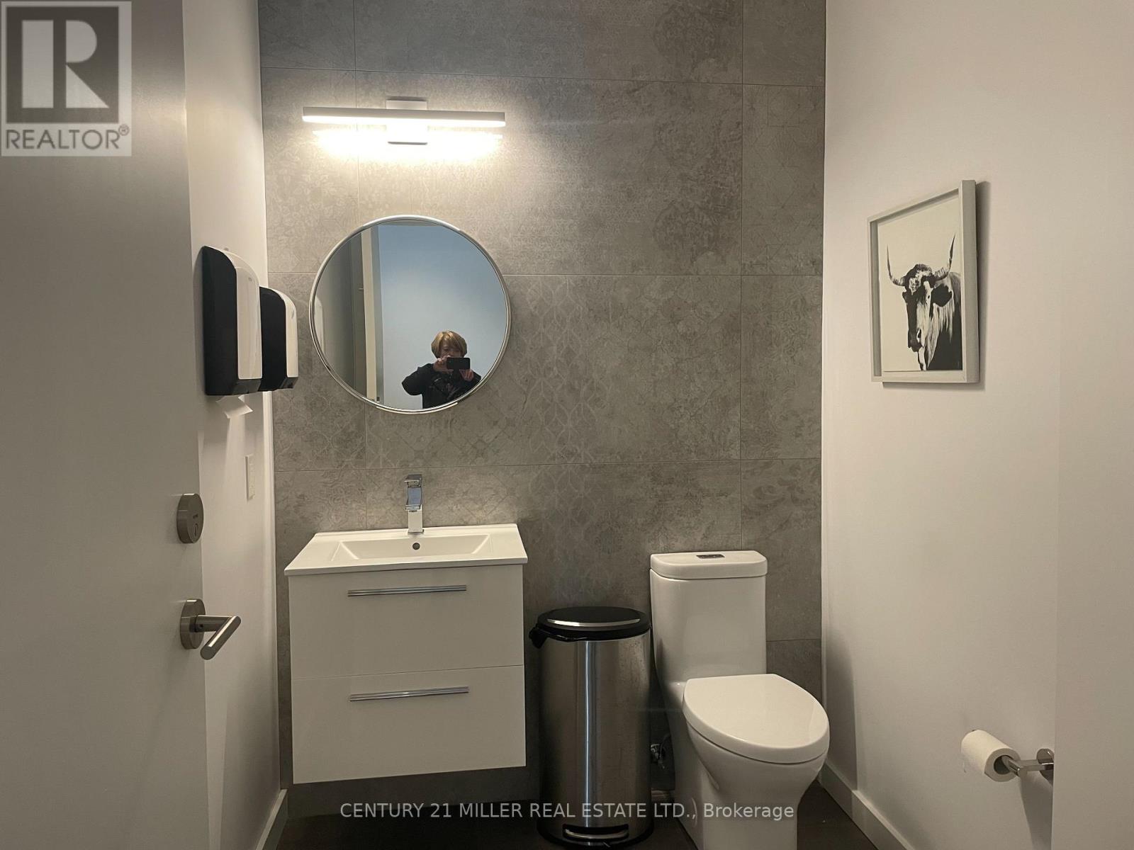 14-A - 225 Speers Road, Oakville, Ontario  L6K 0J4 - Photo 6 - W12752076