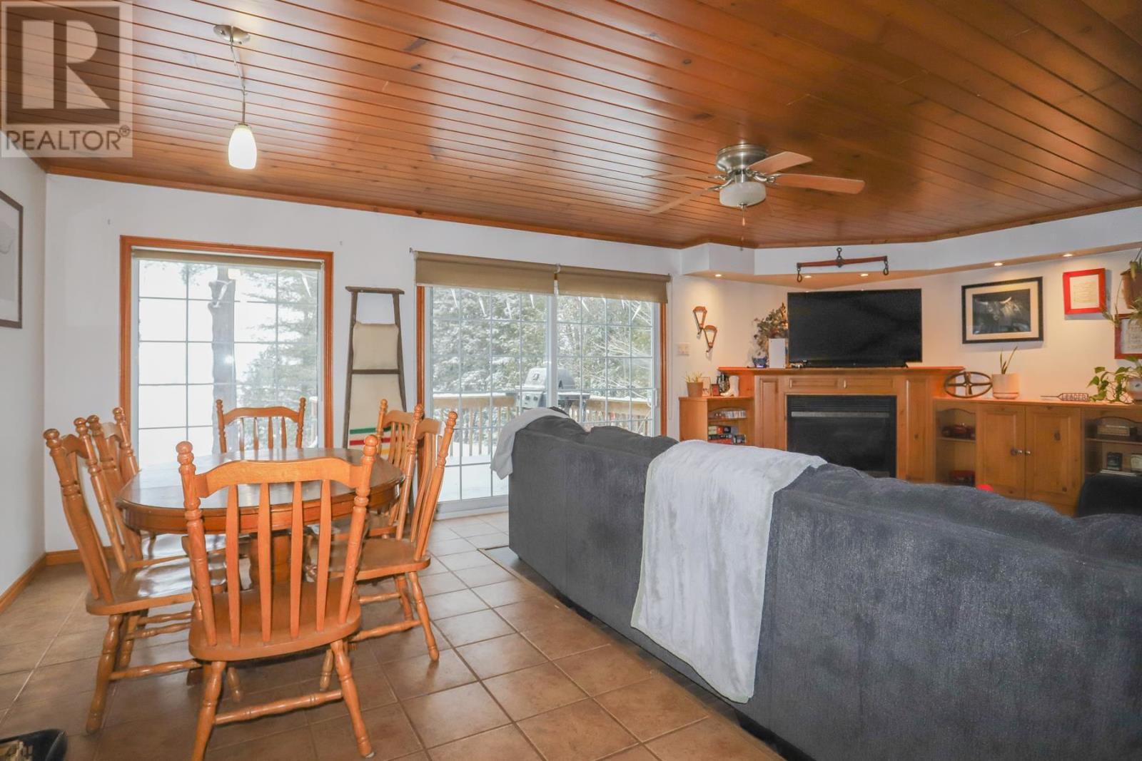 2707 V Line Rd, Richards Landing, Ontario  P0R 1J0 - Photo 18 - SM260100