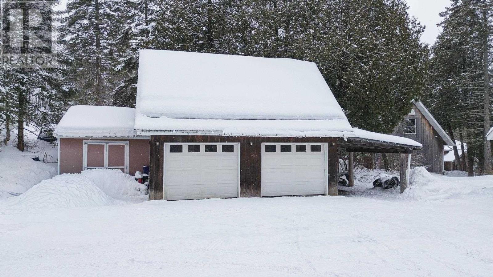 2707 V Line Rd, Richards Landing, Ontario  P0R 1J0 - Photo 5 - SM260100