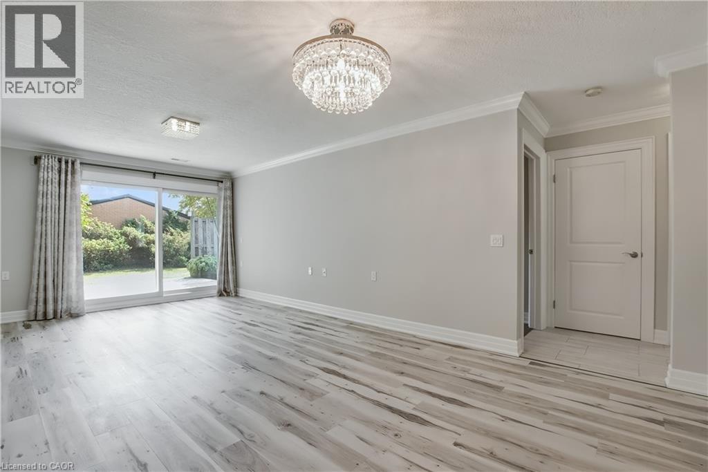 47 Szollosy Circle, Hamilton, Ontario  L9B 1T8 - Photo 10 - 40789672