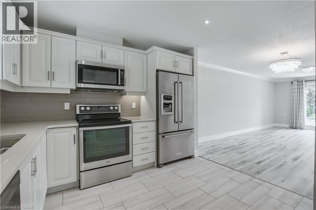 47 Szollosy Circle, Hamilton, Ontario  L9B 1T8 - Photo 7 - 40789672