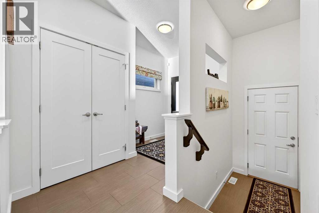 133 Heartland Way, Cochrane, Alberta  T4C 0M5 - Photo 6 - A2278690