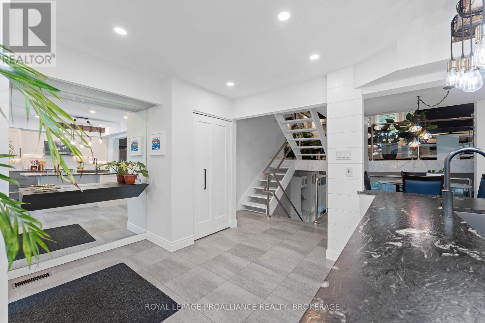 48 - 1 Place D'armes, Kingston, Ontario  K7K 6S2 - Photo 7 - X12752120