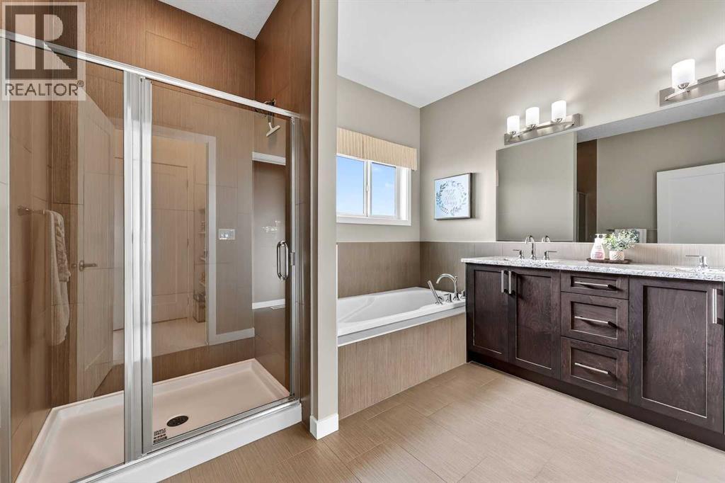 133 Heartland Way, Cochrane, Alberta  T4C 0M5 - Photo 35 - A2278690