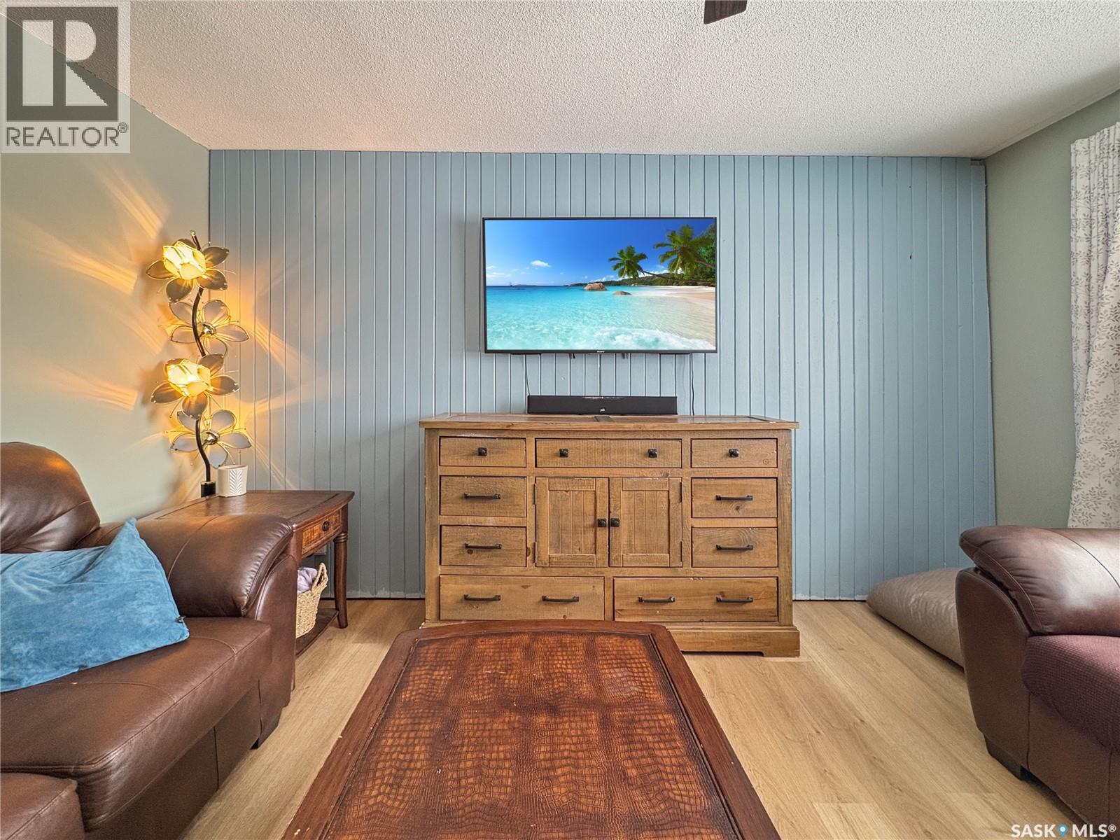 1962 101st Street, North Battleford, Saskatchewan  S9A 1B3 - Photo 2 - SK027647