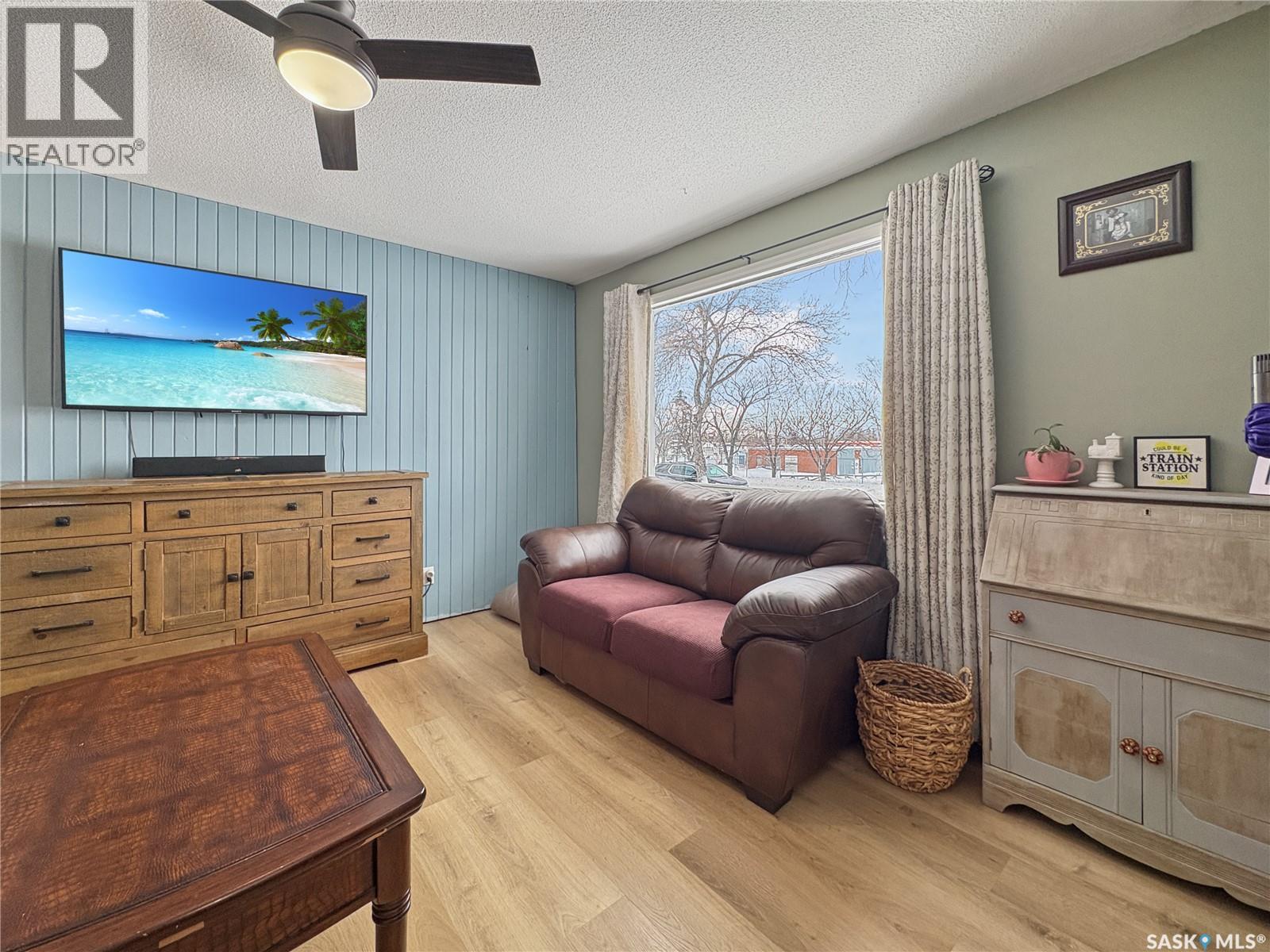 1962 101st Street, North Battleford, Saskatchewan  S9A 1B3 - Photo 5 - SK027647