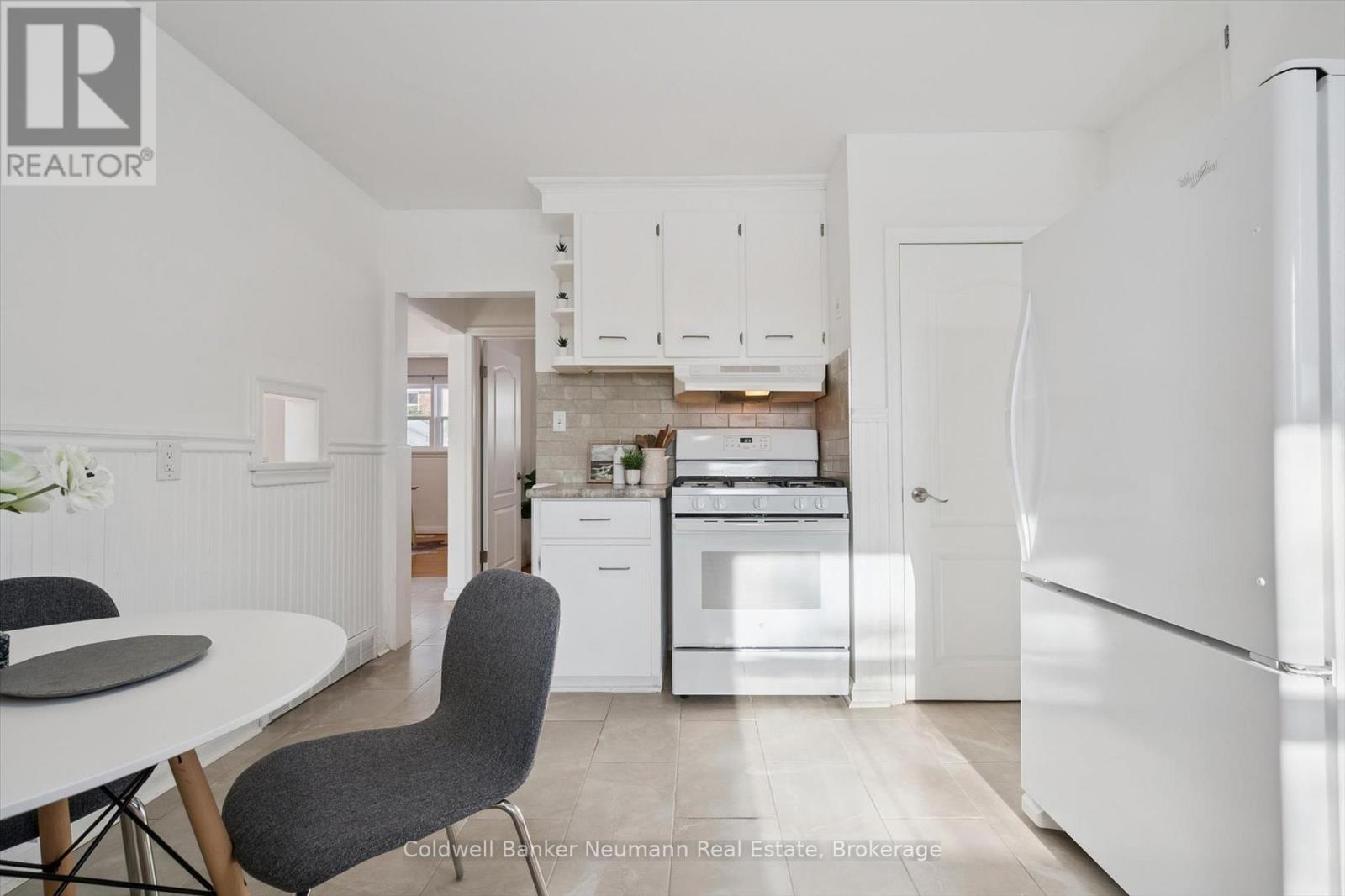 25 Collingwood Street, Guelph, Ontario  N1E 3R2 - Photo 11 - X12752226