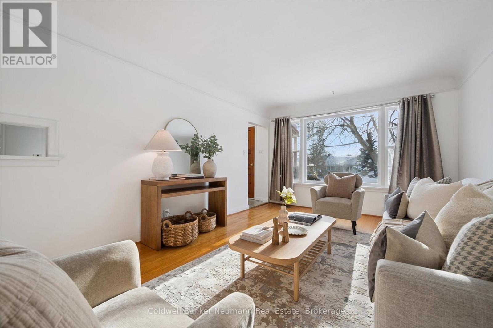 25 Collingwood Street, Guelph, Ontario  N1E 3R2 - Photo 2 - X12752226