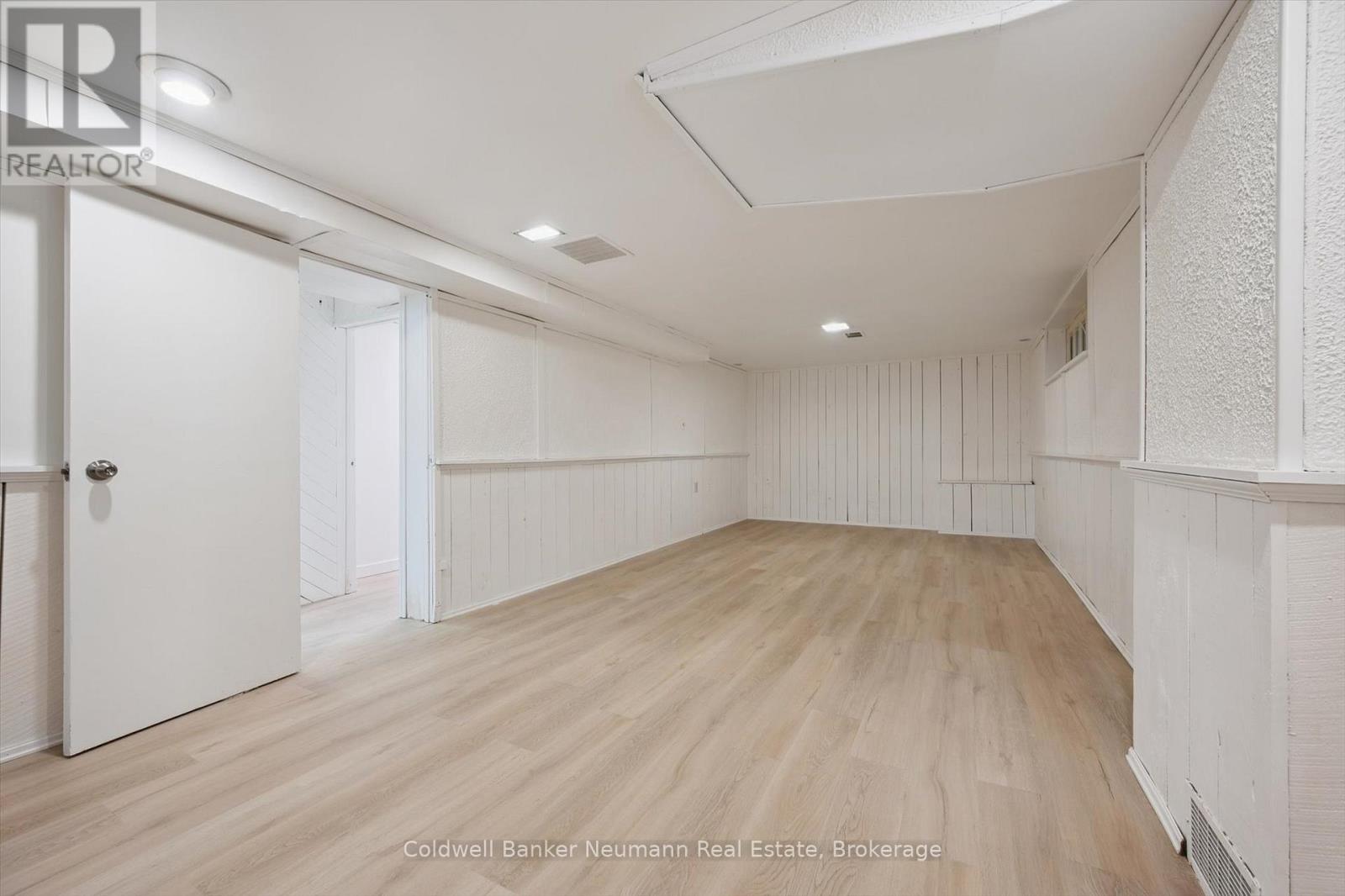 25 Collingwood Street, Guelph, Ontario  N1E 3R2 - Photo 23 - X12752226