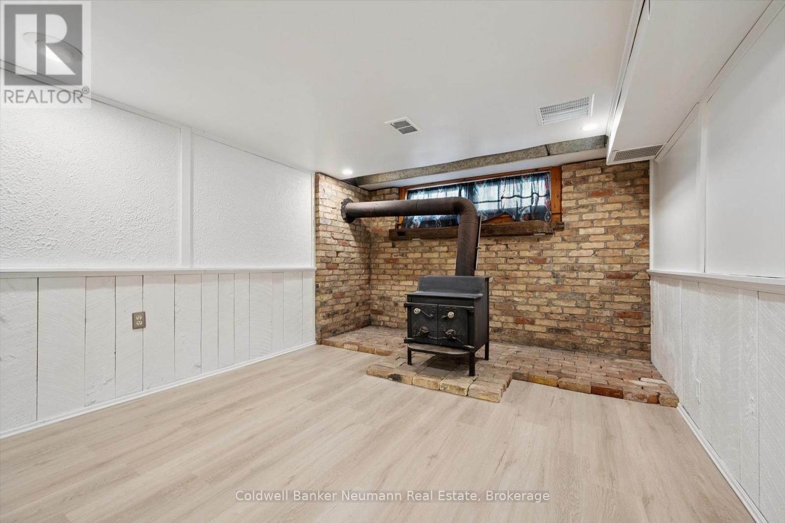 25 Collingwood Street, Guelph, Ontario  N1E 3R2 - Photo 25 - X12752226