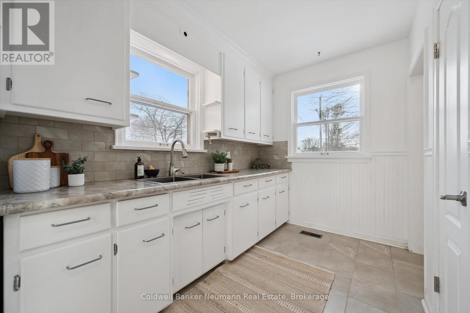 25 Collingwood Street, Guelph, Ontario  N1E 3R2 - Photo 7 - X12752226