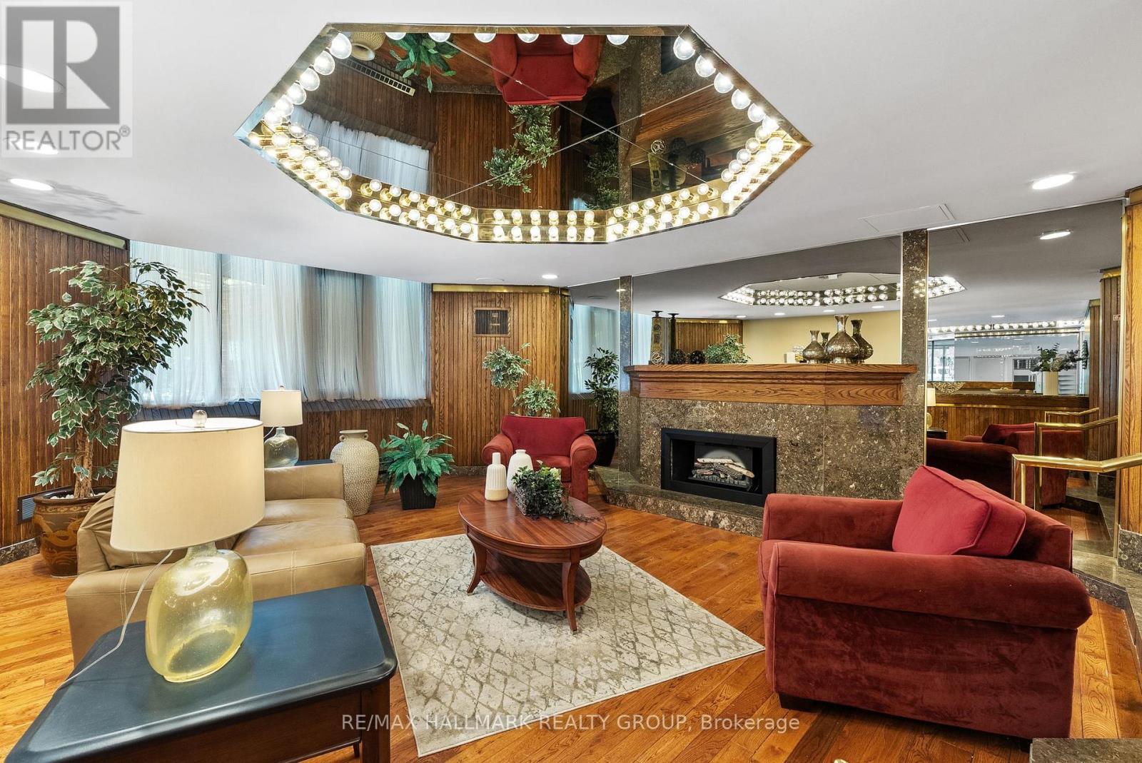 411 - 2871 Richmond Road N, Ottawa, Ontario K2B 8M5 - Photo 3 - X12752210