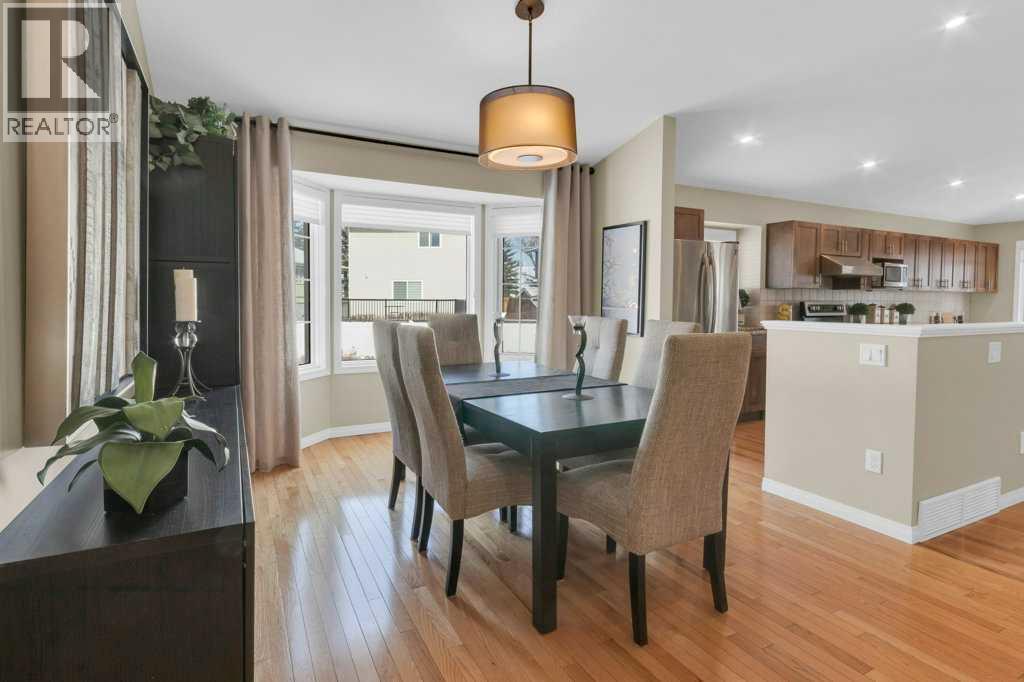 63 Edgepark Villas Nw, Calgary, Alberta  T3A 3S2 - Photo 3 - A2281608