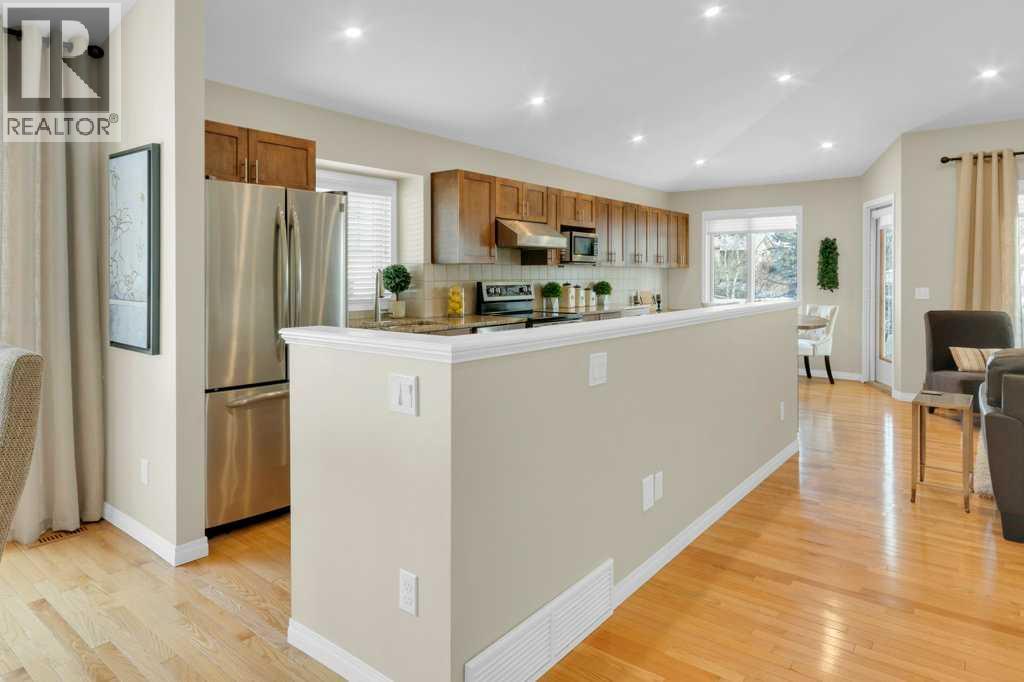 63 Edgepark Villas Nw, Calgary, Alberta  T3A 3S2 - Photo 6 - A2281608