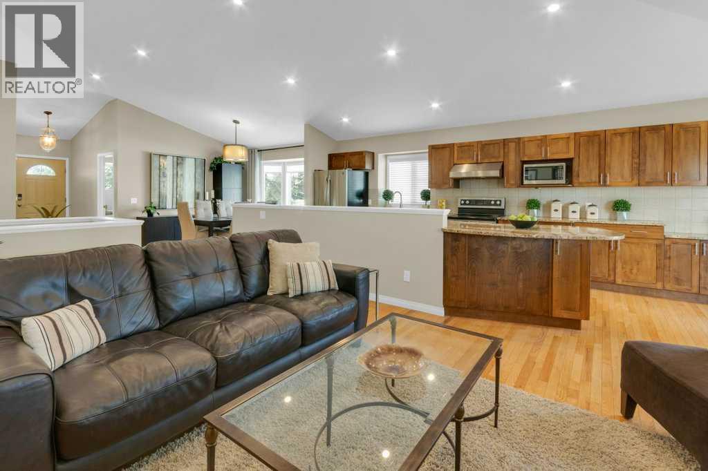 63 Edgepark Villas Nw, Calgary, Alberta  T3A 3S2 - Photo 16 - A2281608