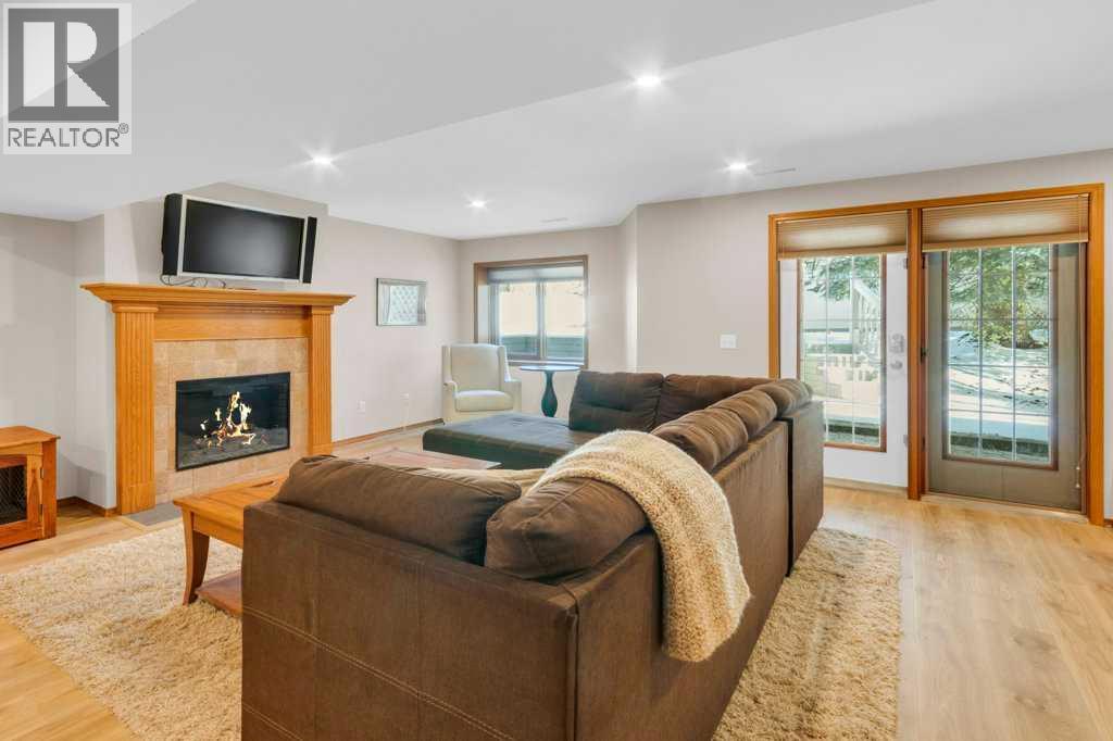 63 Edgepark Villas Nw, Calgary, Alberta  T3A 3S2 - Photo 30 - A2281608