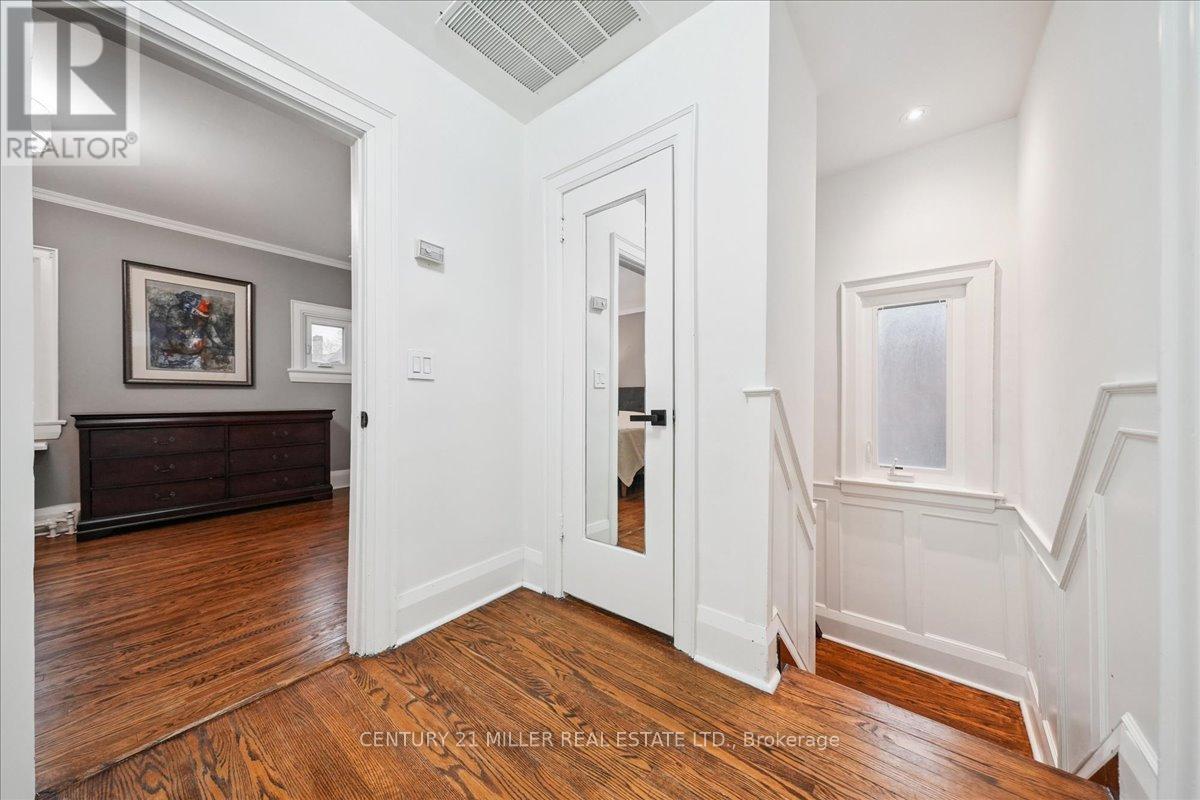 94 Castlewood Road, Toronto, Ontario  M5N 2L4 - Photo 17 - C12752176