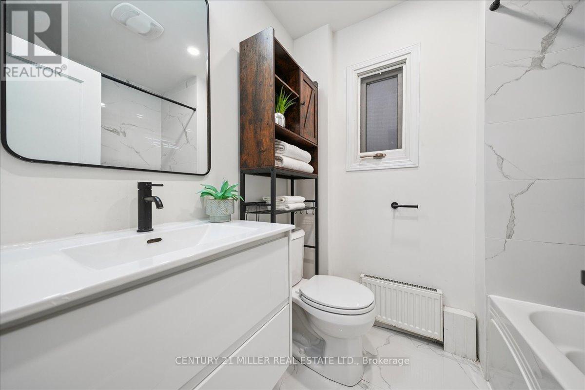 94 Castlewood Road, Toronto, Ontario  M5N 2L4 - Photo 22 - C12752176