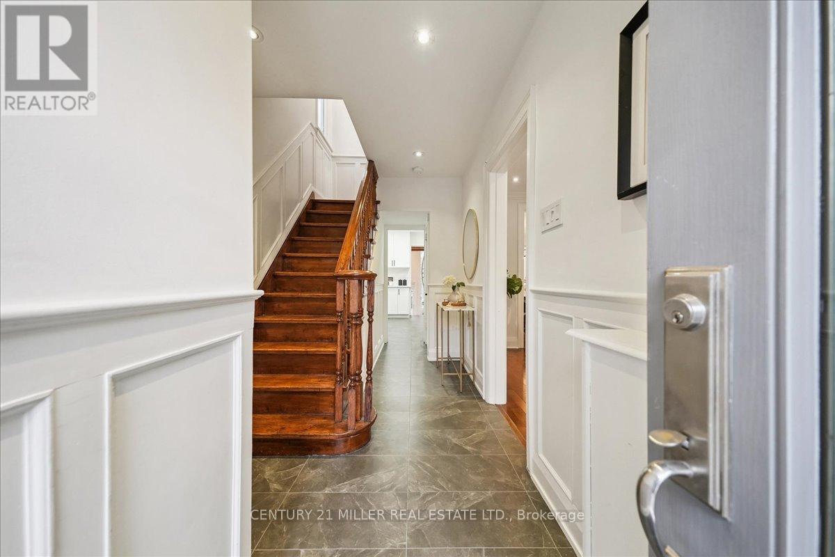 94 Castlewood Road, Toronto, Ontario  M5N 2L4 - Photo 3 - C12752176