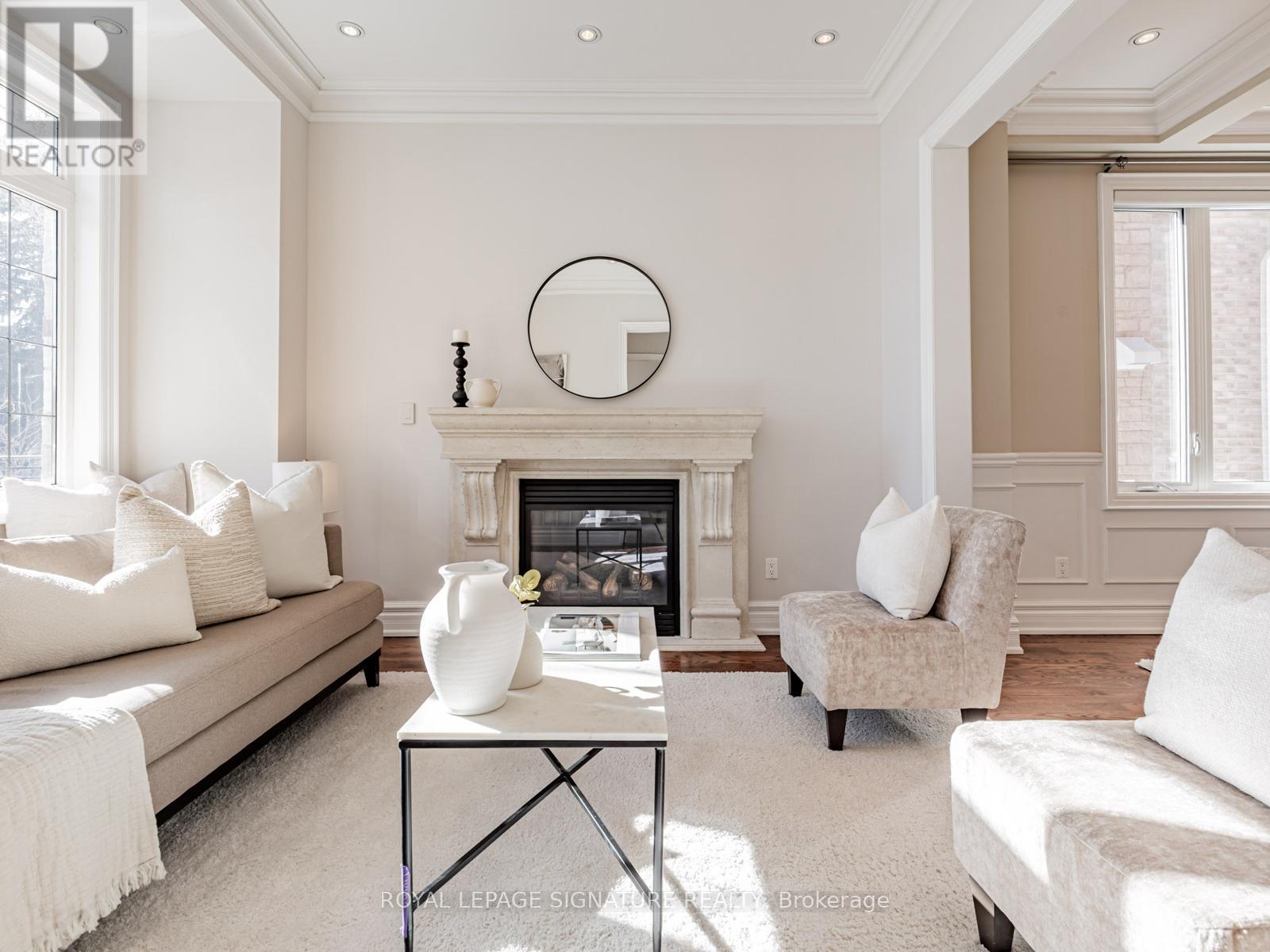 472 Deloraine Avenue, Toronto, Ontario  M5M 2B8 - Photo 6 - C12752188