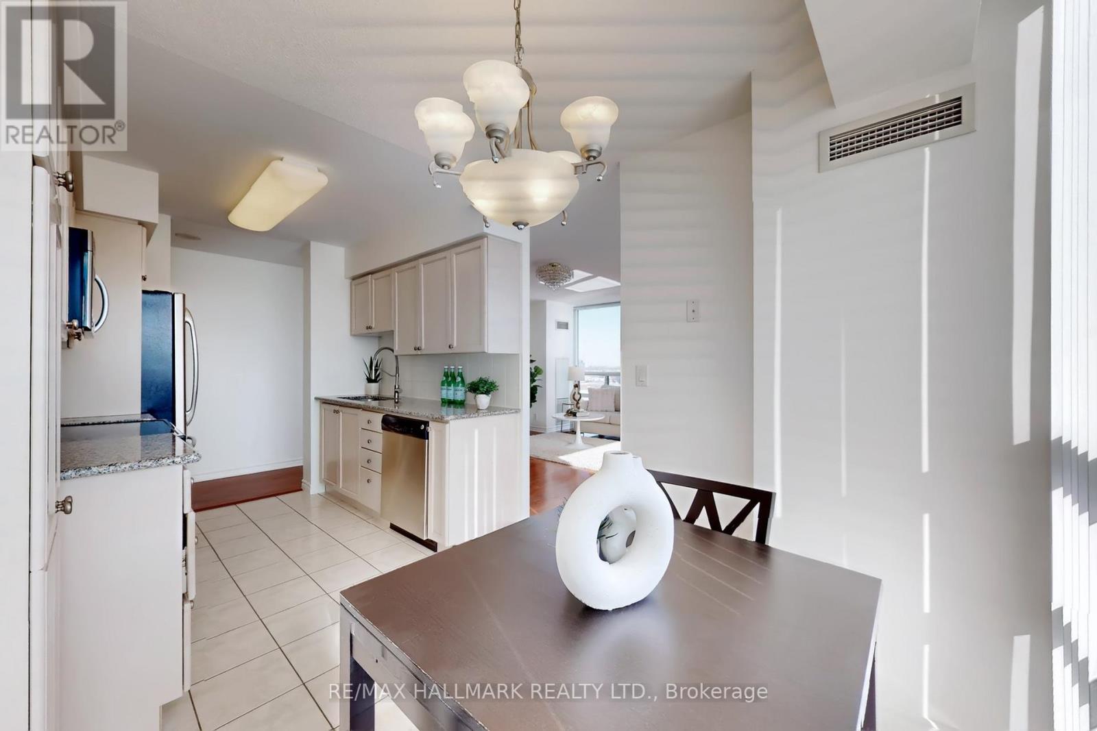 1510 - 68 Grangeway Avenue, Toronto, Ontario  M1H 0A1 - Photo 15 - E12752140