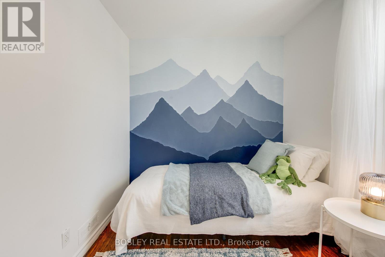 166 Hiawatha Road, Toronto (Greenwood-Coxwell), Ontario  M4L 2X9 - Photo 19 - E12752192