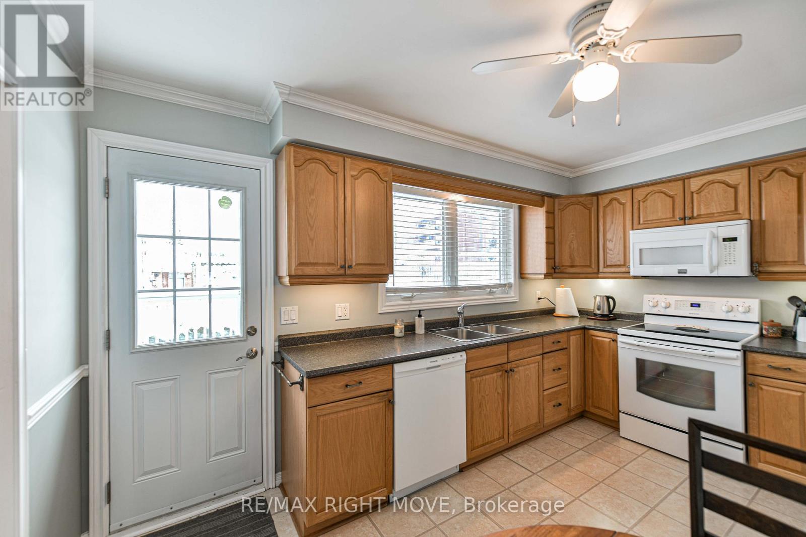 437 Highland Avenue, Orillia, Ontario  L3V 4E8 - Photo 21 - S12752132