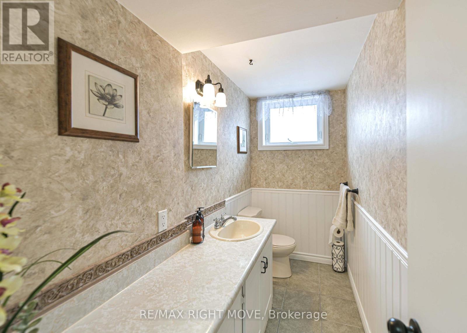 437 Highland Avenue, Orillia, Ontario  L3V 4E8 - Photo 32 - S12752132