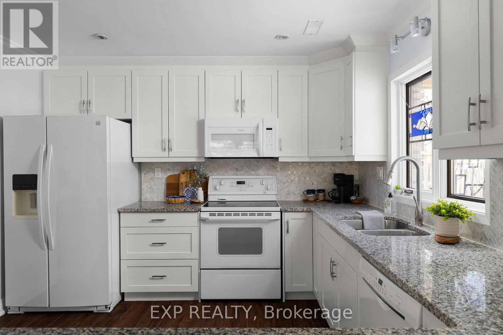 381 Cox Mill Road, Barrie, Ontario  L4N 7S8 - Photo 6 - S12752172