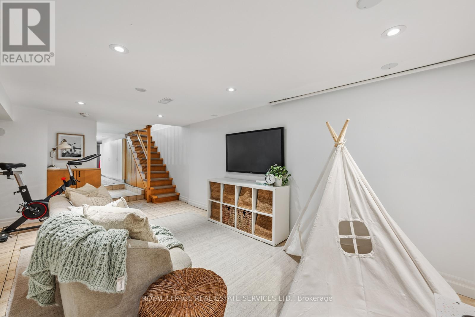 266 Delaware Avenue, Toronto, Ontario  M6H 2T6 - Photo 40 - W12752164