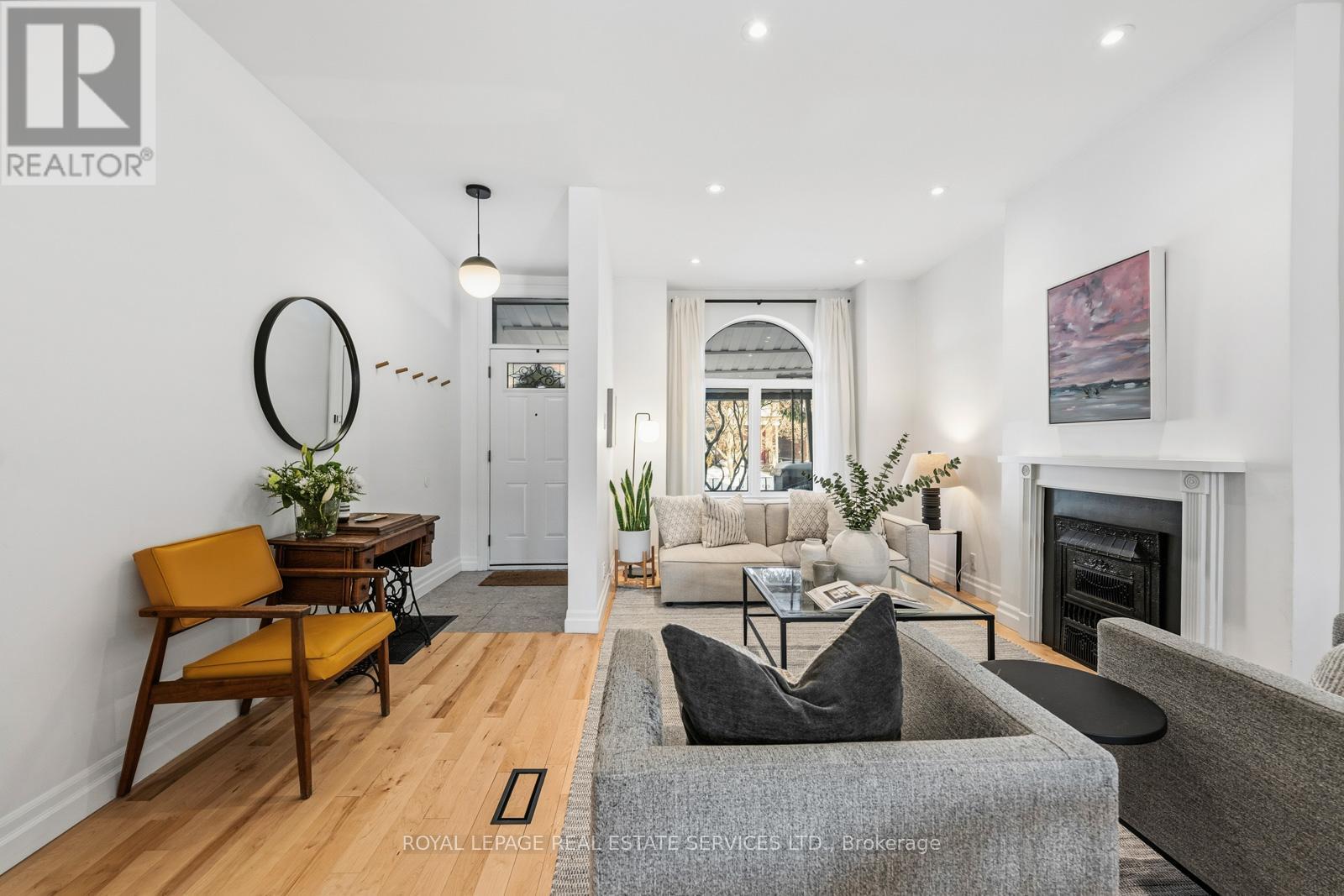 266 Delaware Avenue, Toronto, Ontario  M6H 2T6 - Photo 6 - W12752164