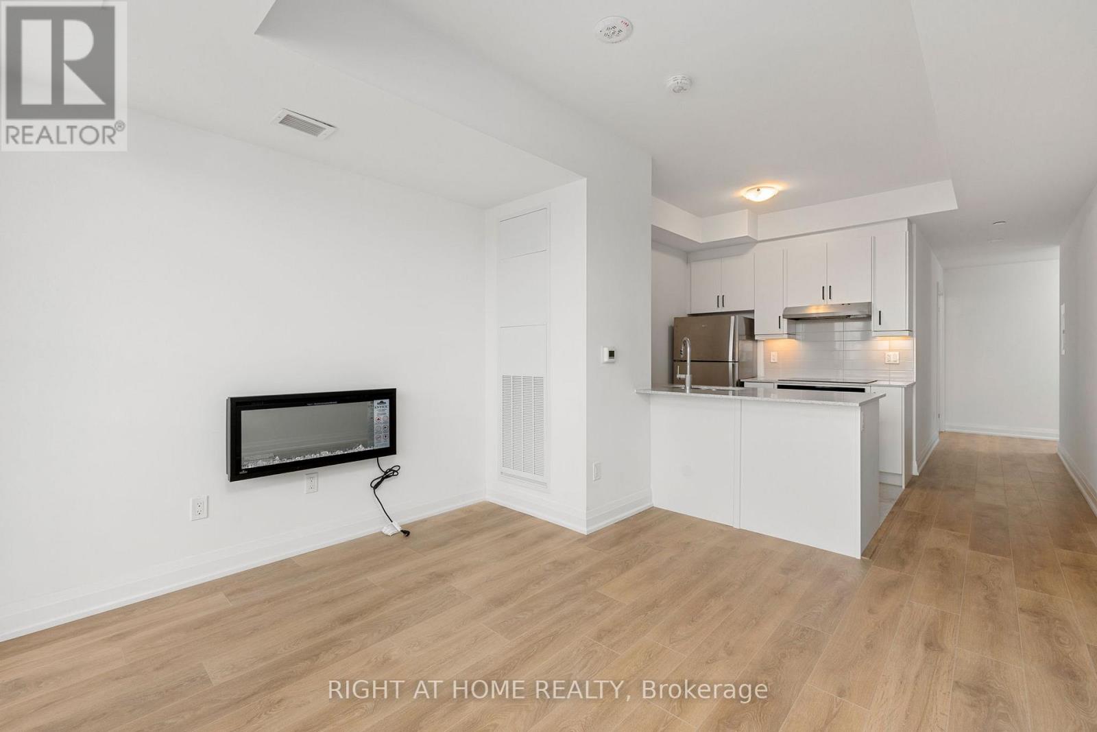 514 - 1035 Soutdown Road, Mississauga, Ontario  L5J 0A2 - Photo 6 - W12752168