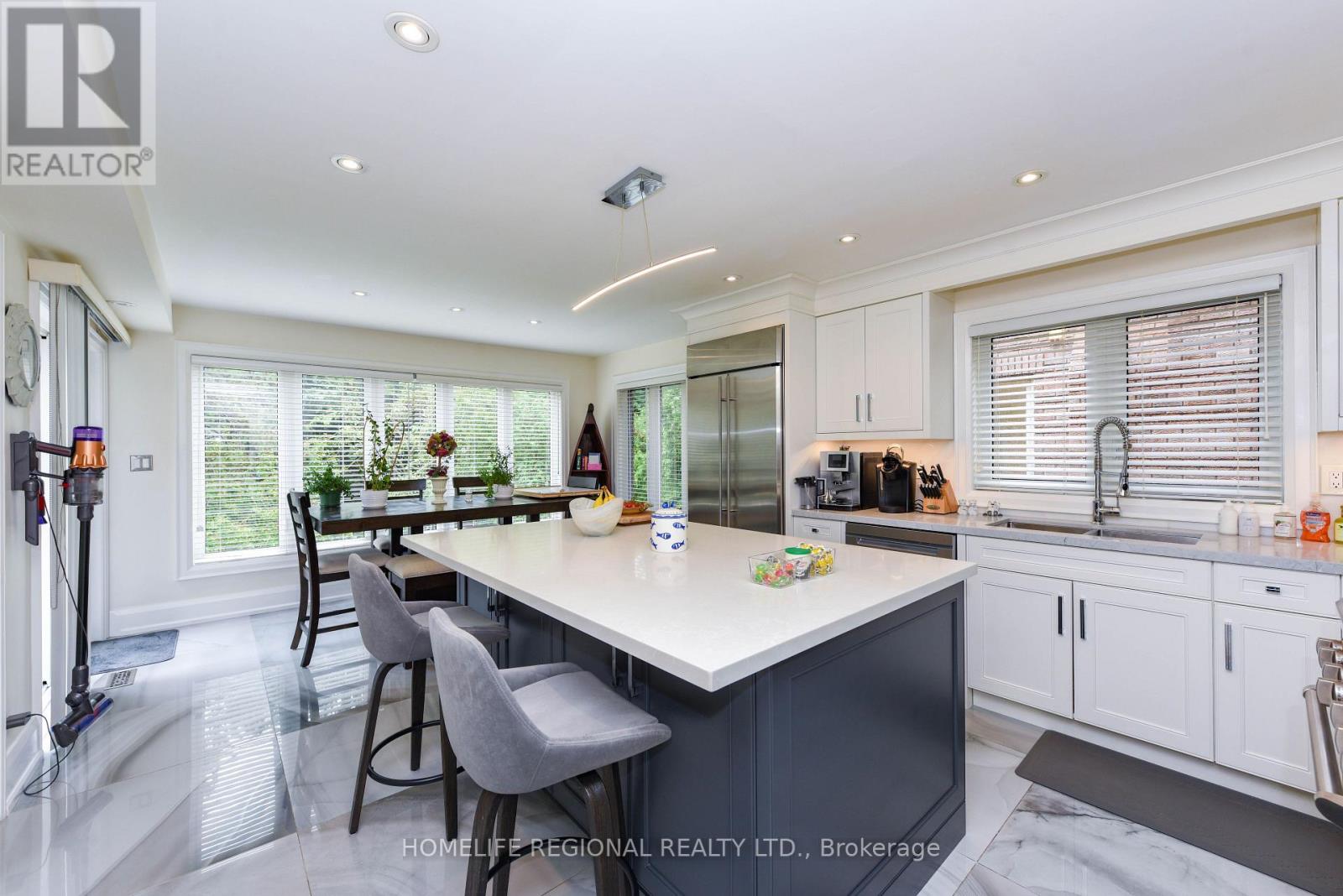 4009 River Mill Way, Mississauga, Ontario  L4W 4C1 - Photo 18 - W12752196