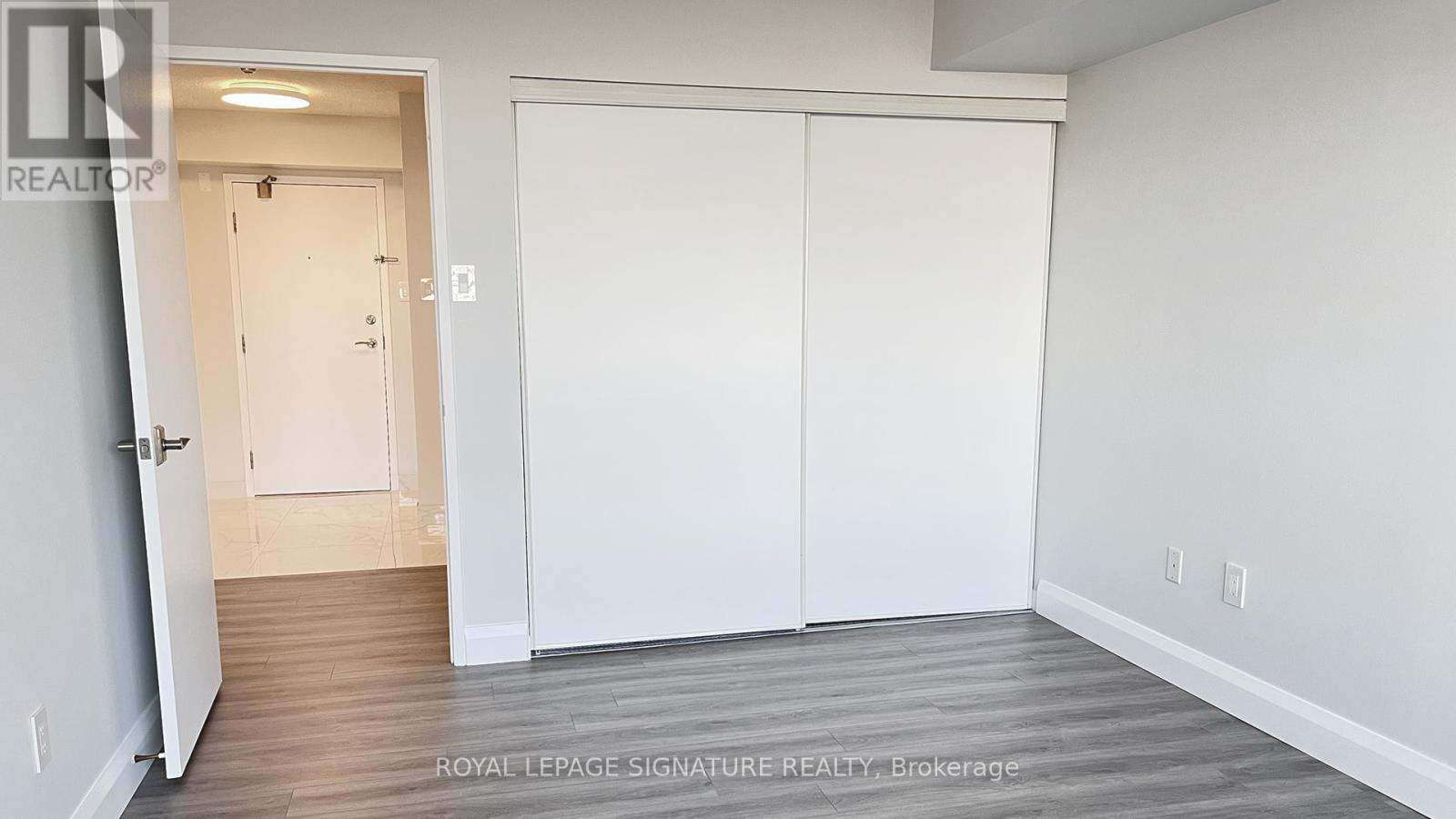 1103 - 10 Laurelcrest Street, Brampton, Ontario  L6S 5Y3 - Photo 12 - W12752214