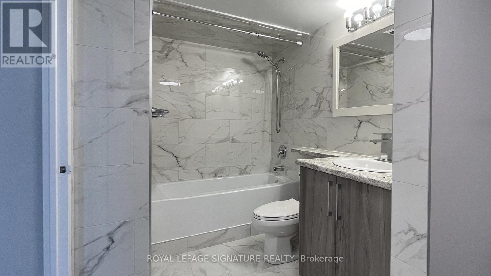 1103 - 10 Laurelcrest Street, Brampton, Ontario  L6S 5Y3 - Photo 9 - W12752214