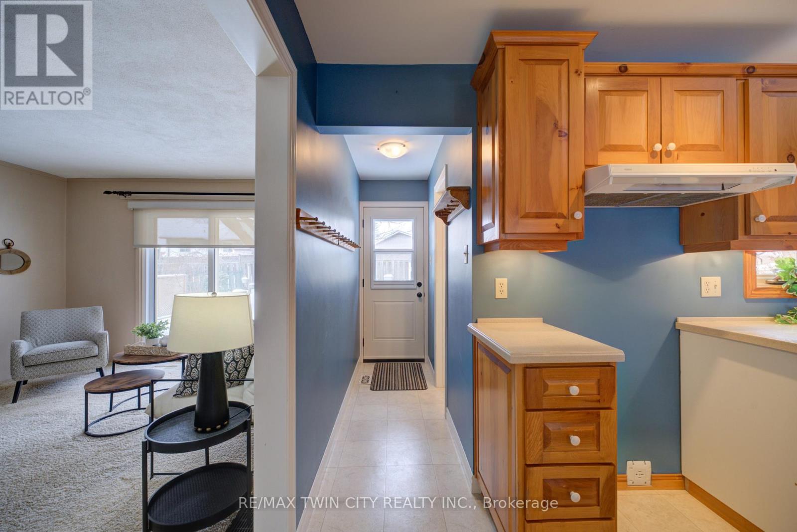 8 Wildflower Lane, Brantford, Ontario  N3R 6B4 - Photo 20 - X12752180