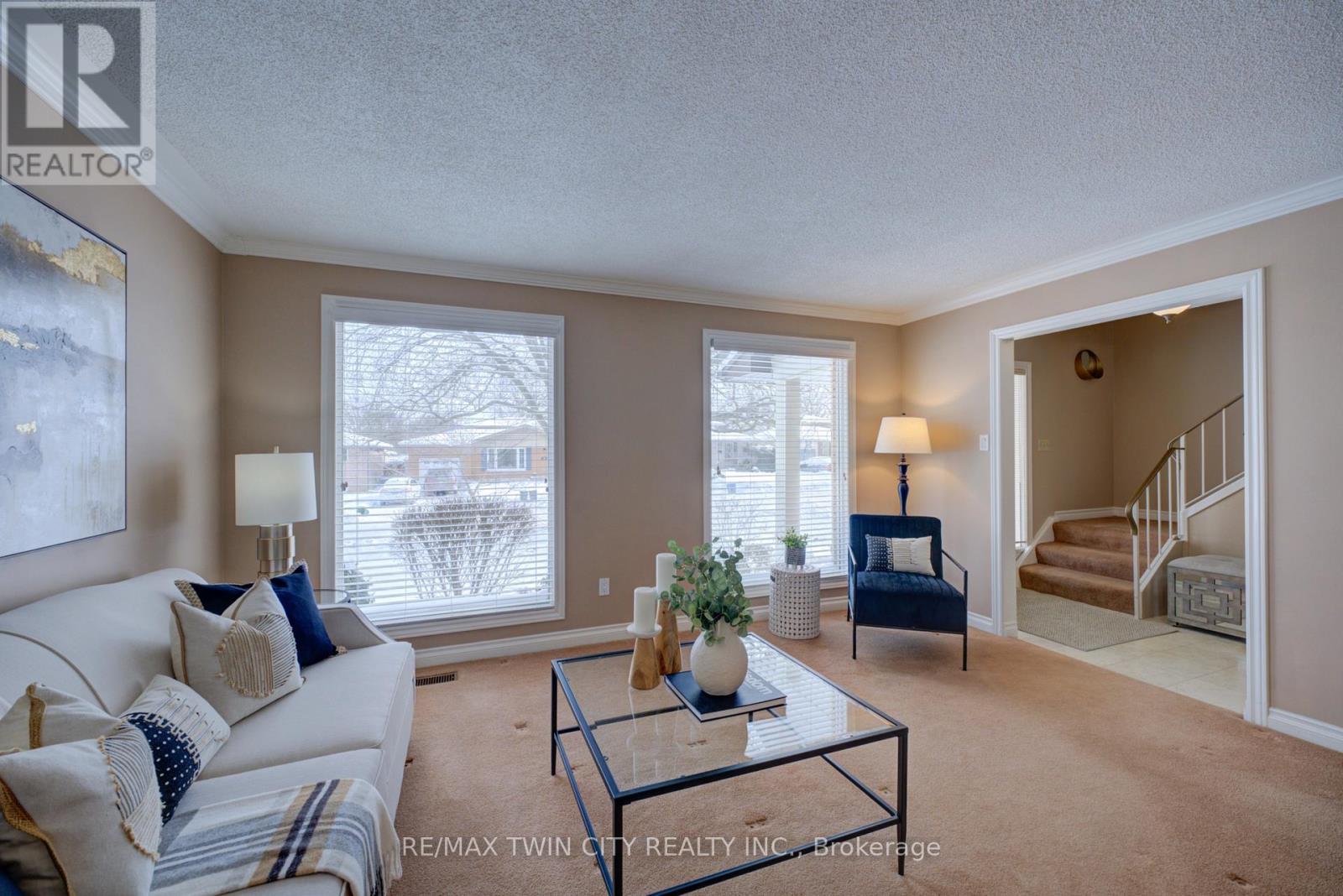 8 Wildflower Lane, Brantford, Ontario  N3R 6B4 - Photo 6 - X12752180