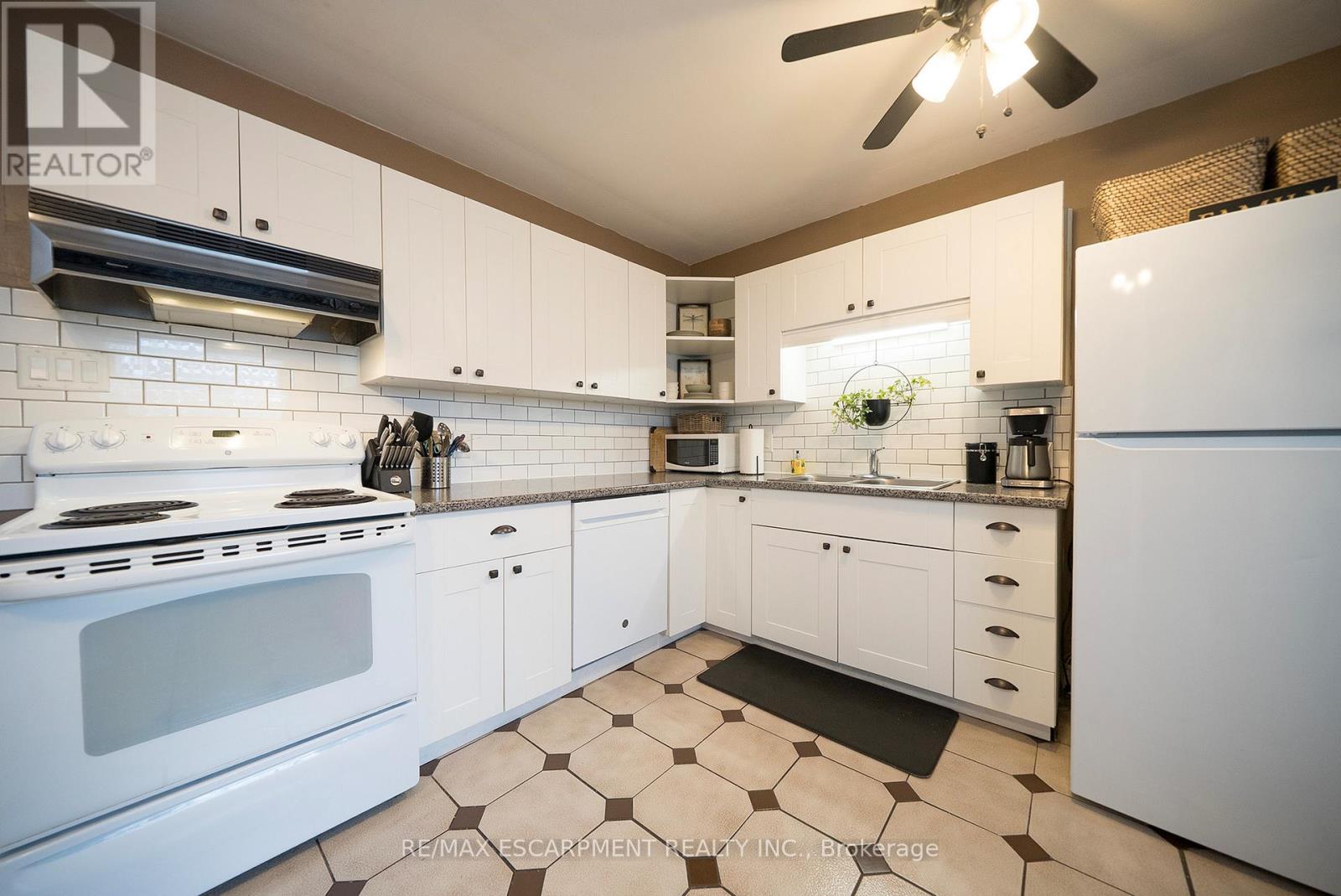 154 Park Avenue, Brantford, Ontario  N3S 5J4 - Photo 9 - X12752190