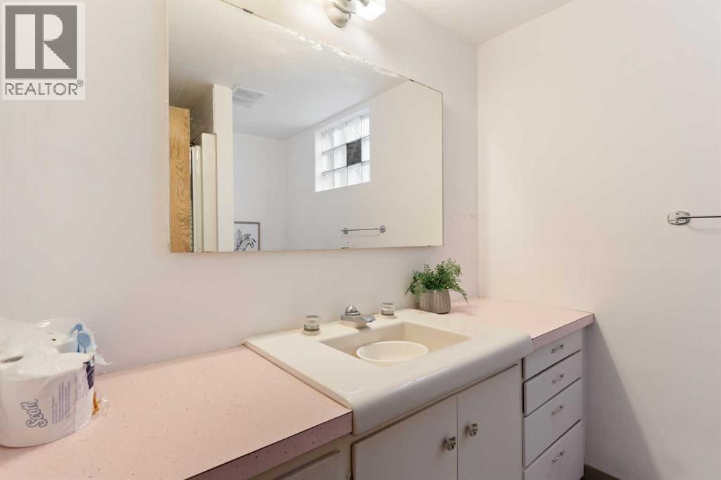 1738 Suffolk Street Sw, Calgary, Alberta  T3C 2N2 - Photo 37 - A2280723