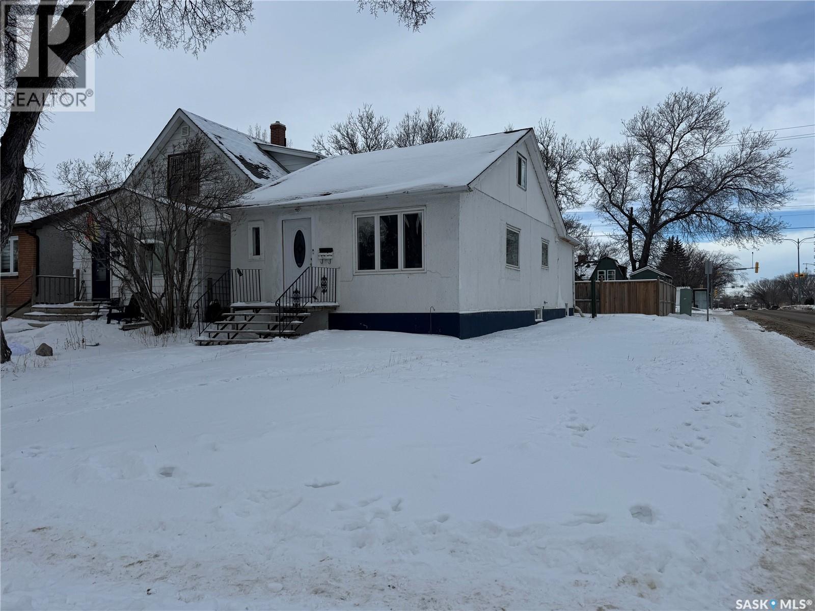 2600 Wallace Street, Regina, Saskatchewan  S4N 4B6 - Photo 2 - SK027822