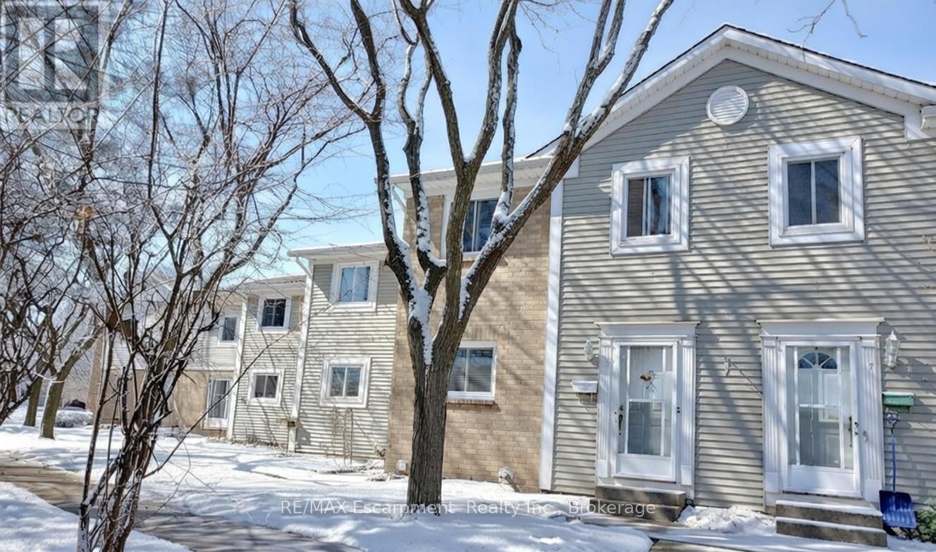 6 - 38 ELMA STREET, St. Catharines, Ontario