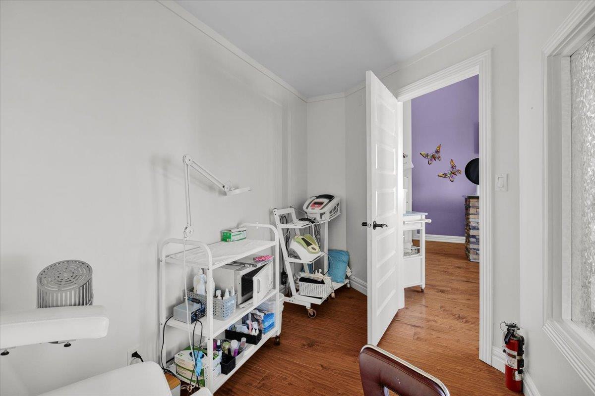 10016  164 Street Nw, Edmonton, Alberta  T5P 4Y3 - Photo 6 - 43688547