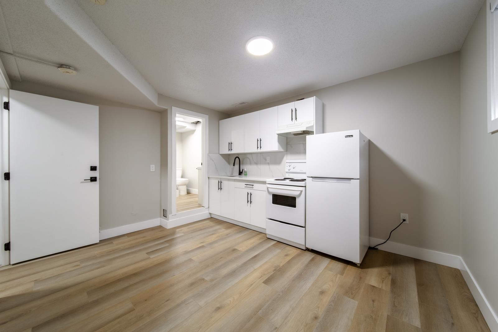 6418  132 Avenue, Edmonton, Alberta  T5A 0J8 - Photo 1 - 43688587