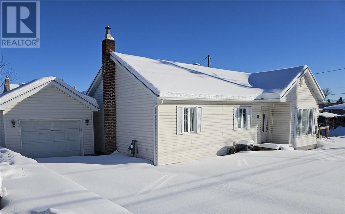 42 Second Avenue N, Sudbury, Ontario  P3B 3L8 - Photo 2 - 2124973