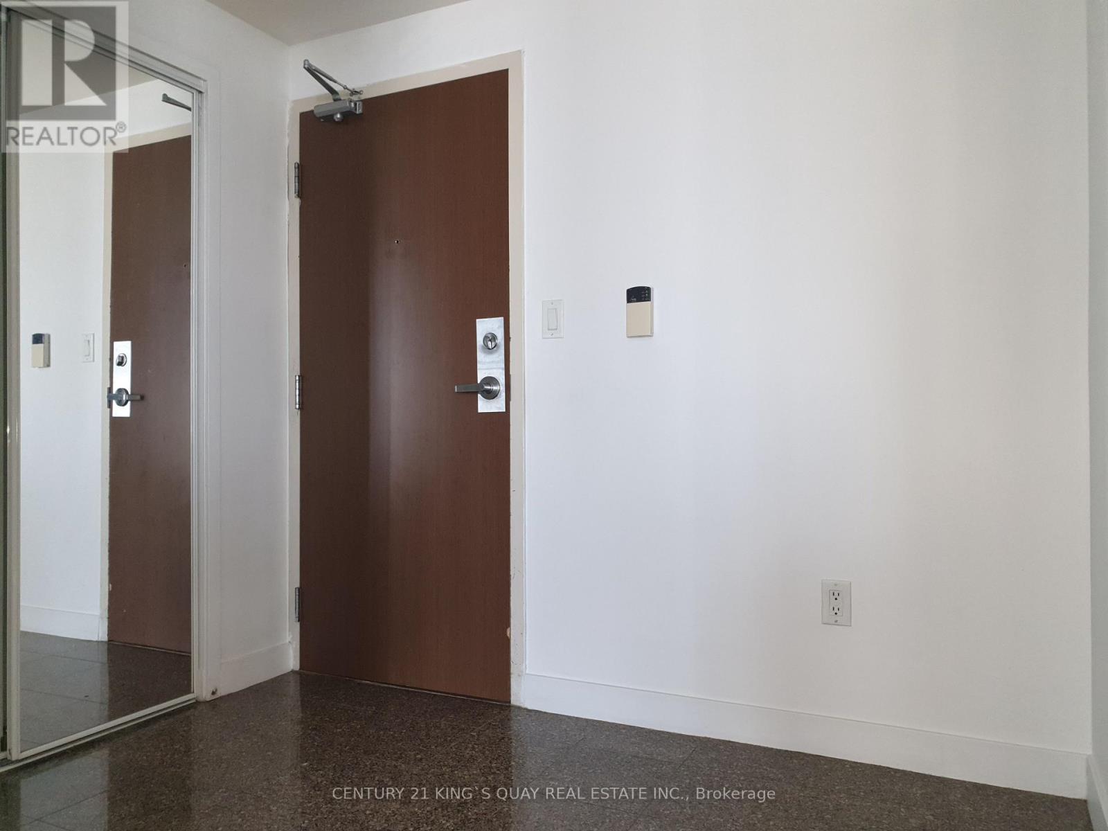 2812 - 35 Mariner Terrace, Toronto, Ontario  M5V 3V9 - Photo 2 - C12728164