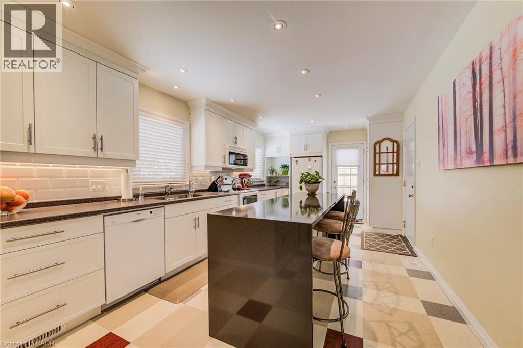 203 Macdonald Place, Waterloo, Ontario  N2L 1L2 - Photo 16 - 40800839